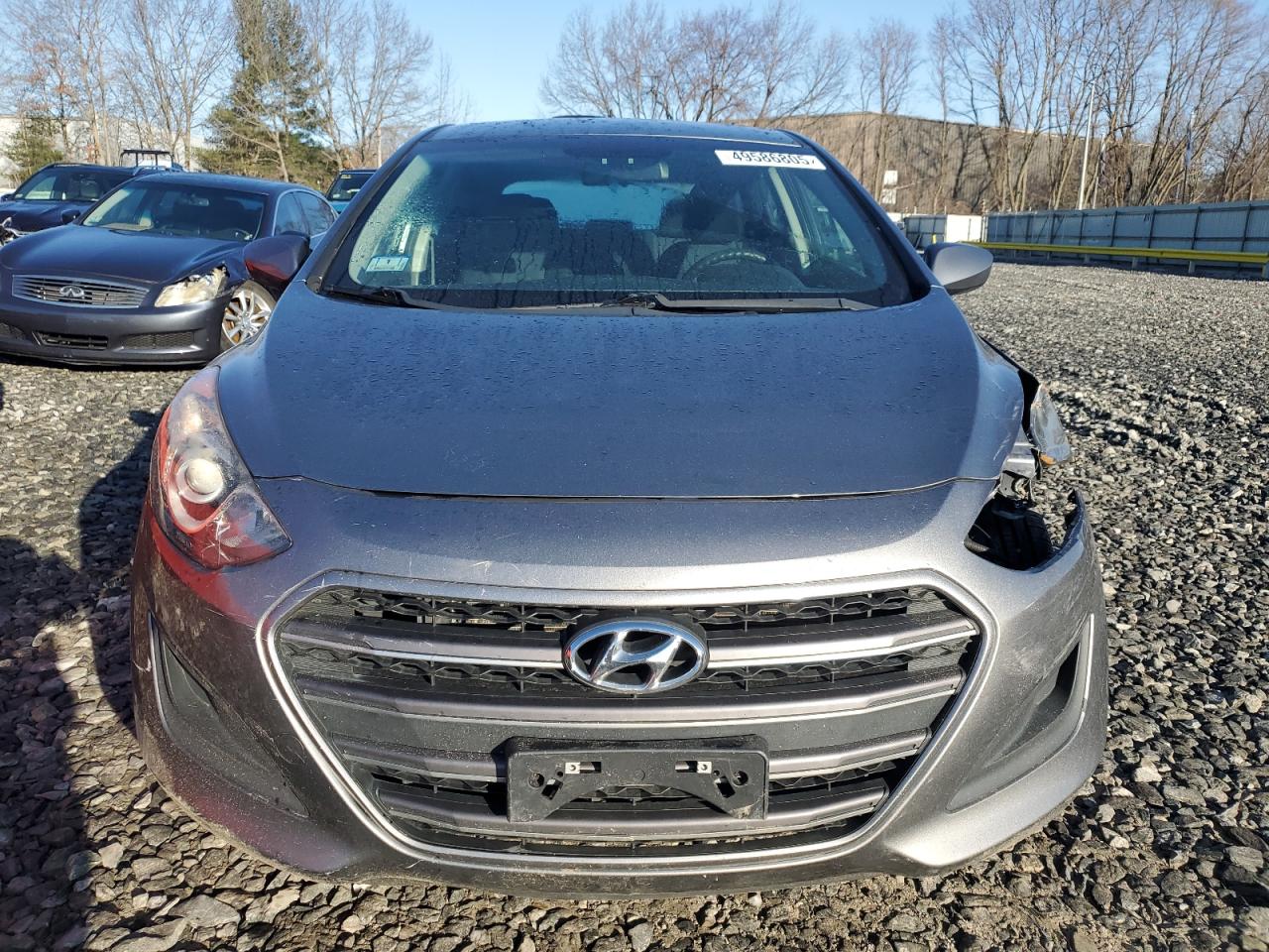 2017 Hyundai Elantra - Image 5