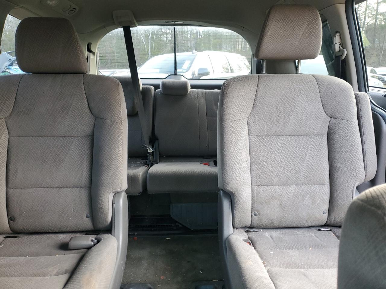 2015 Honda Odyssey - Image 10