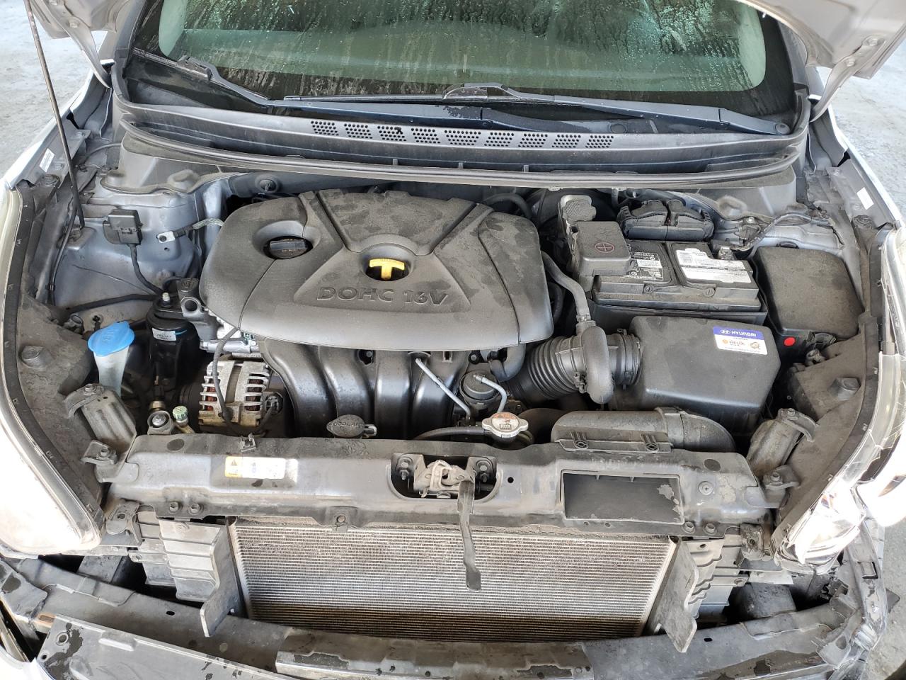 2015 Hyundai Elantra - Image 13