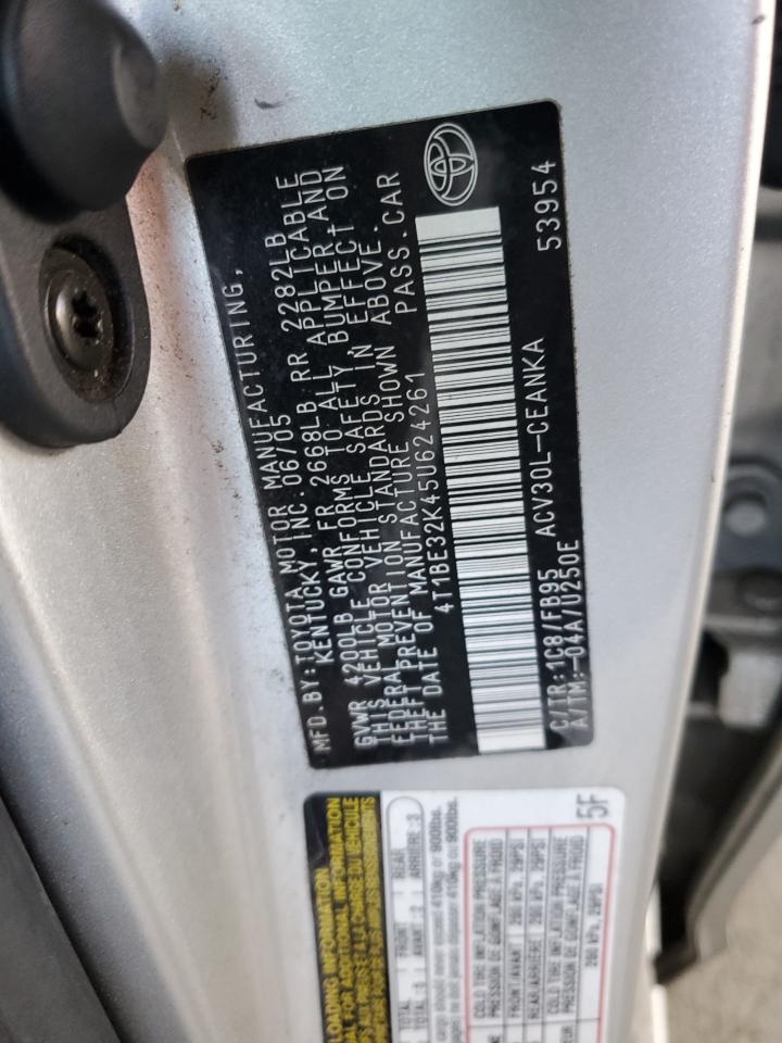 2005 Toyota Camry - Image 13