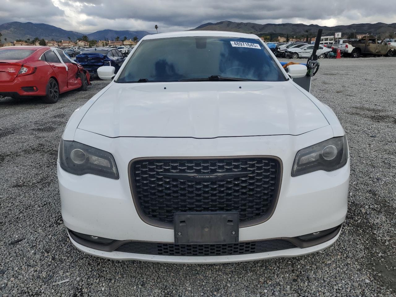 2016 Chrysler 300 - Image 5