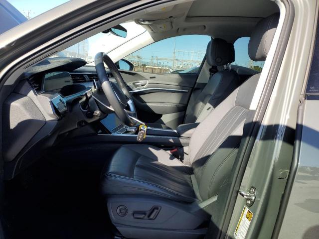  AUDI Q8 E-TRON 2024 Srebrny