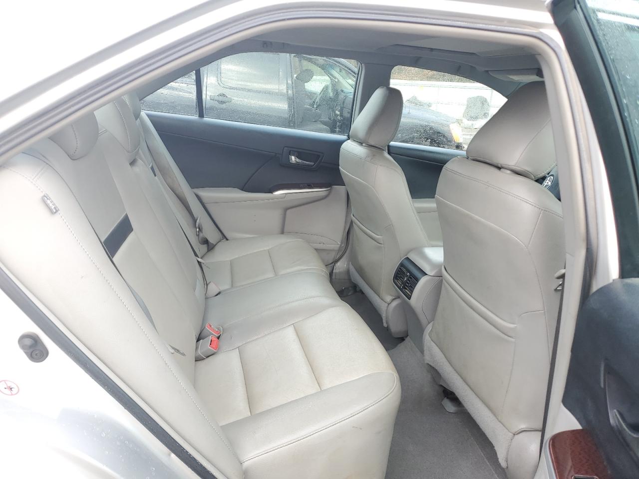 2014 Toyota Camry - Image 10