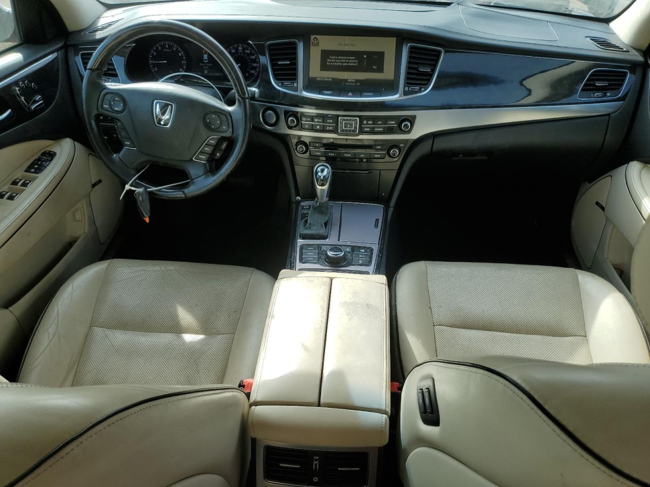 2016 Hyundai Equus - Image 8