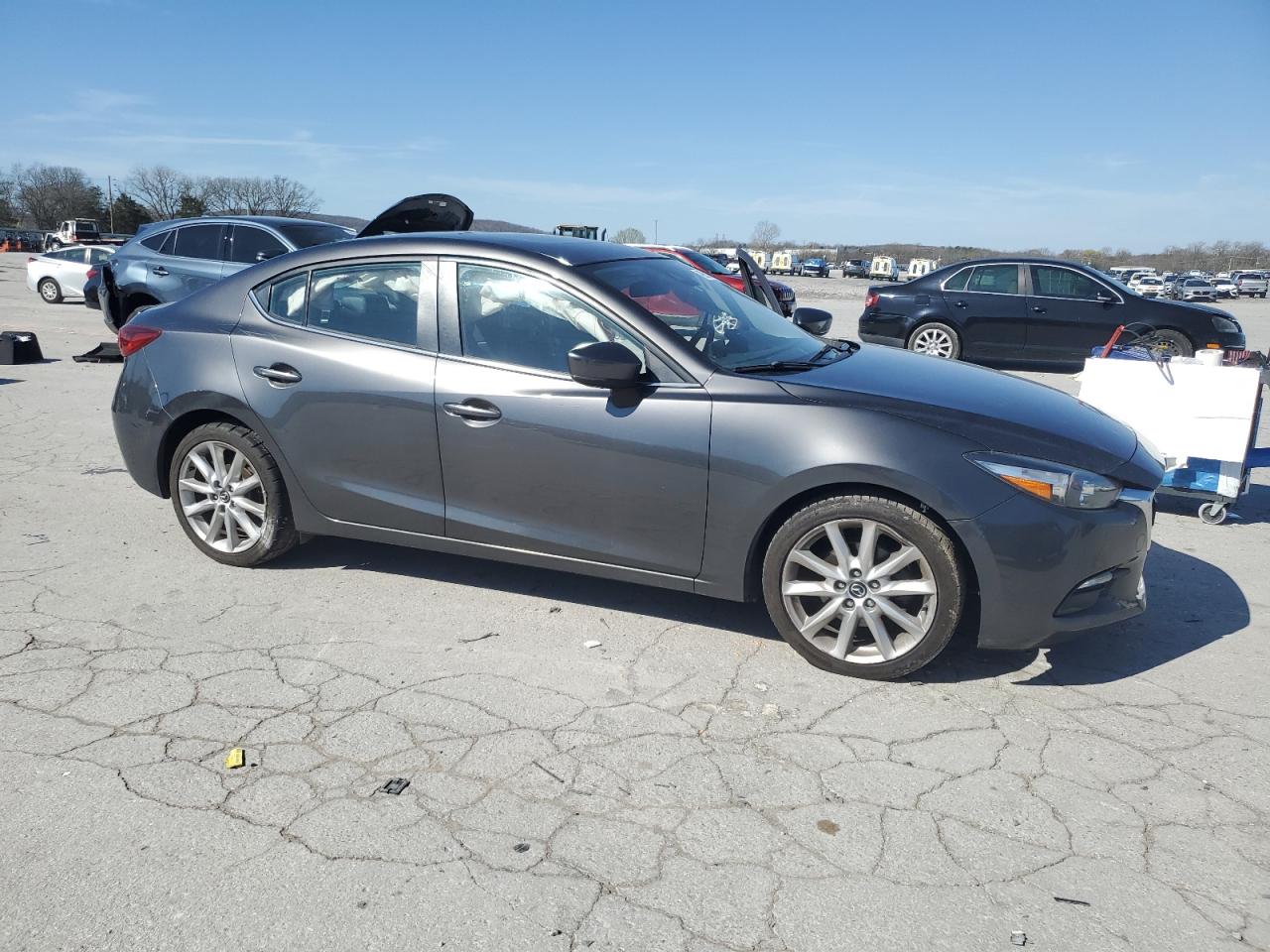2017 Mazda 3 - Image 4