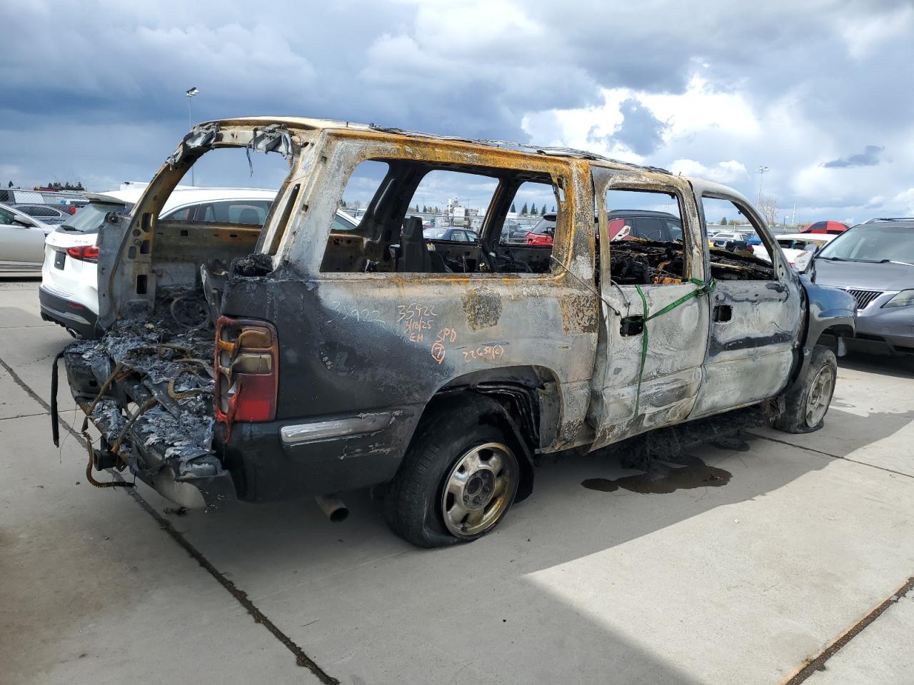 2002 GMC Yukon - Image 3