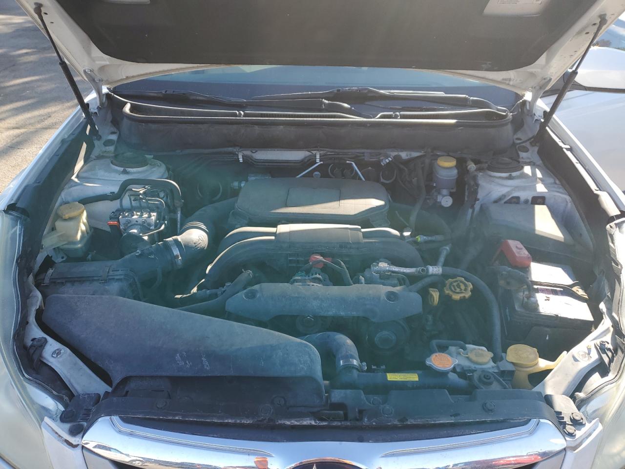 2011 Subaru Outback - Image 12