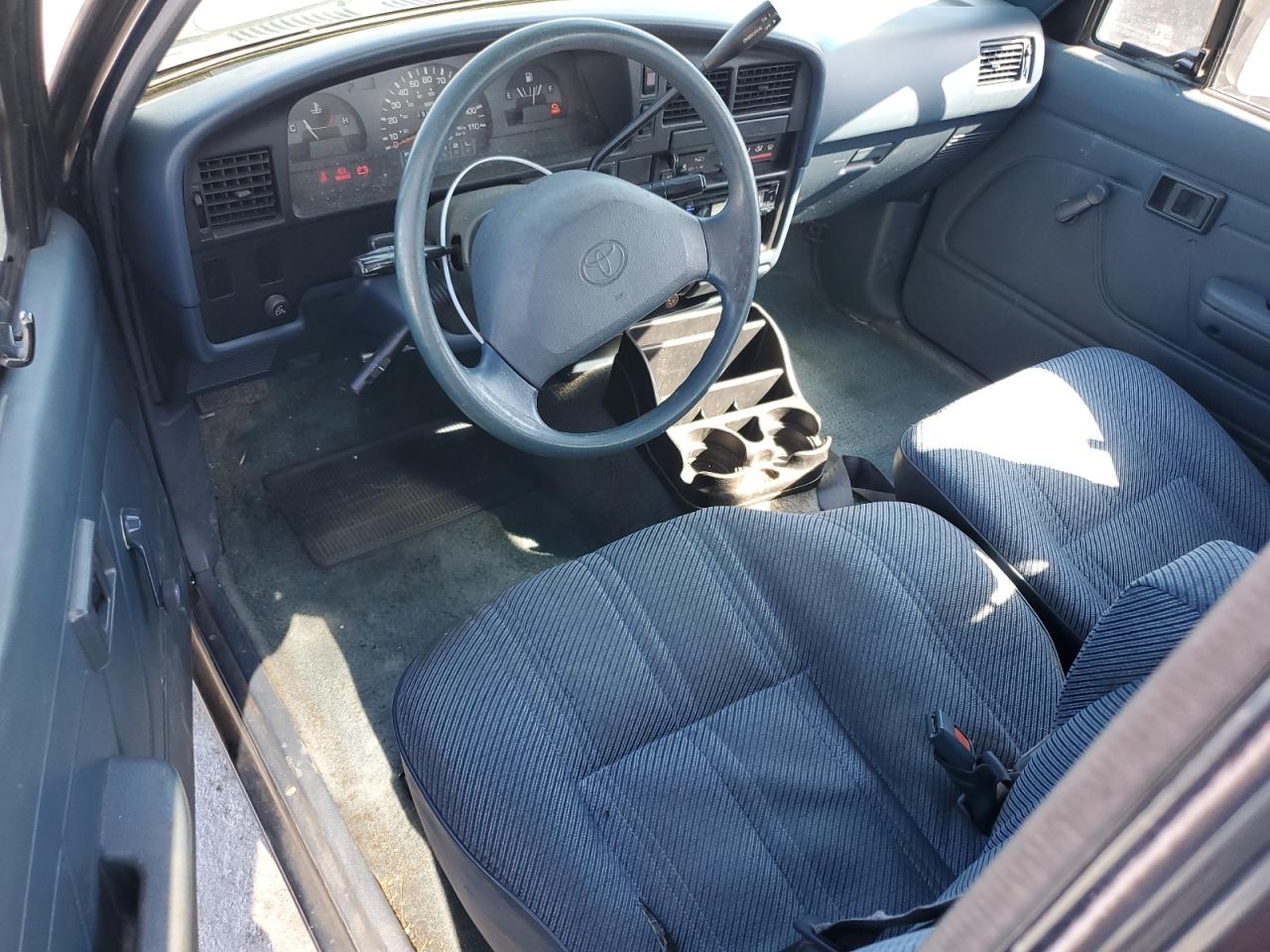 1993 Toyota Pickup - Image 8