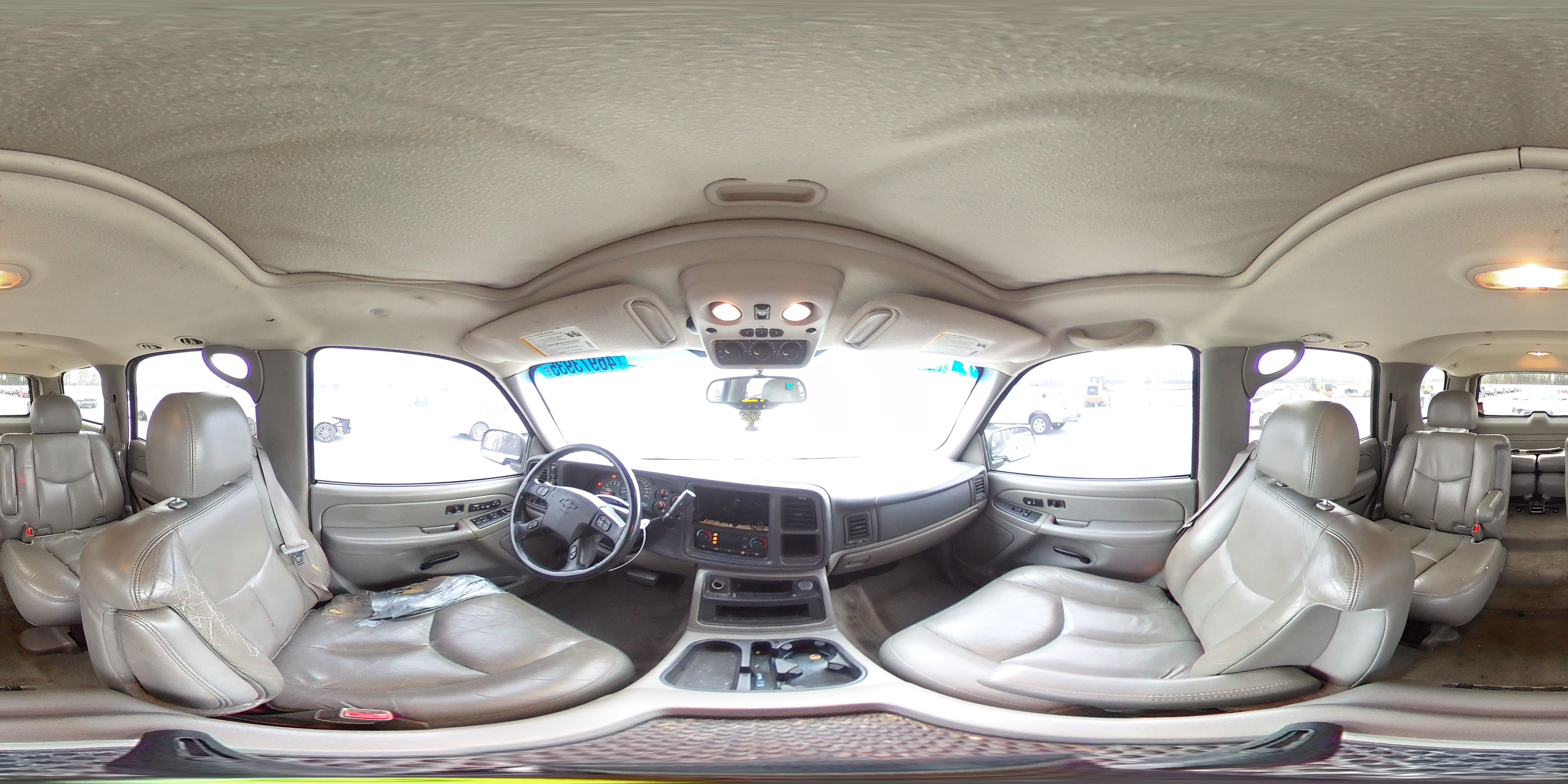 2004 GMC Yukon - Image 13
