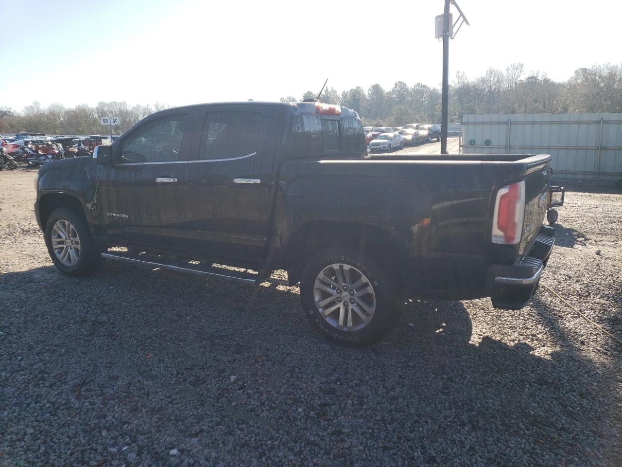2015 GMC Canyon - Image 2