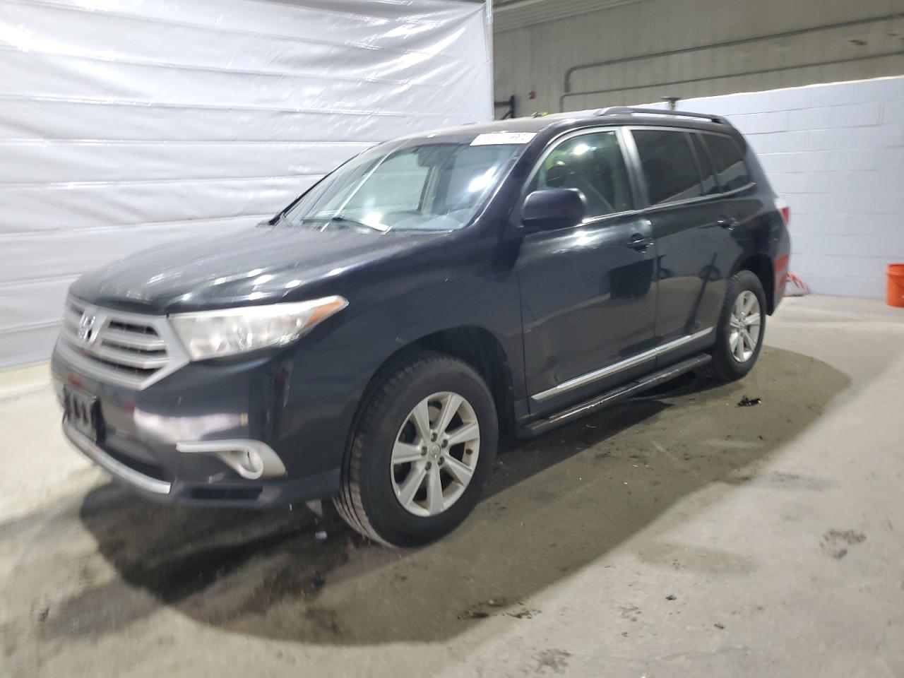 2011 Toyota Highlander - Image 1