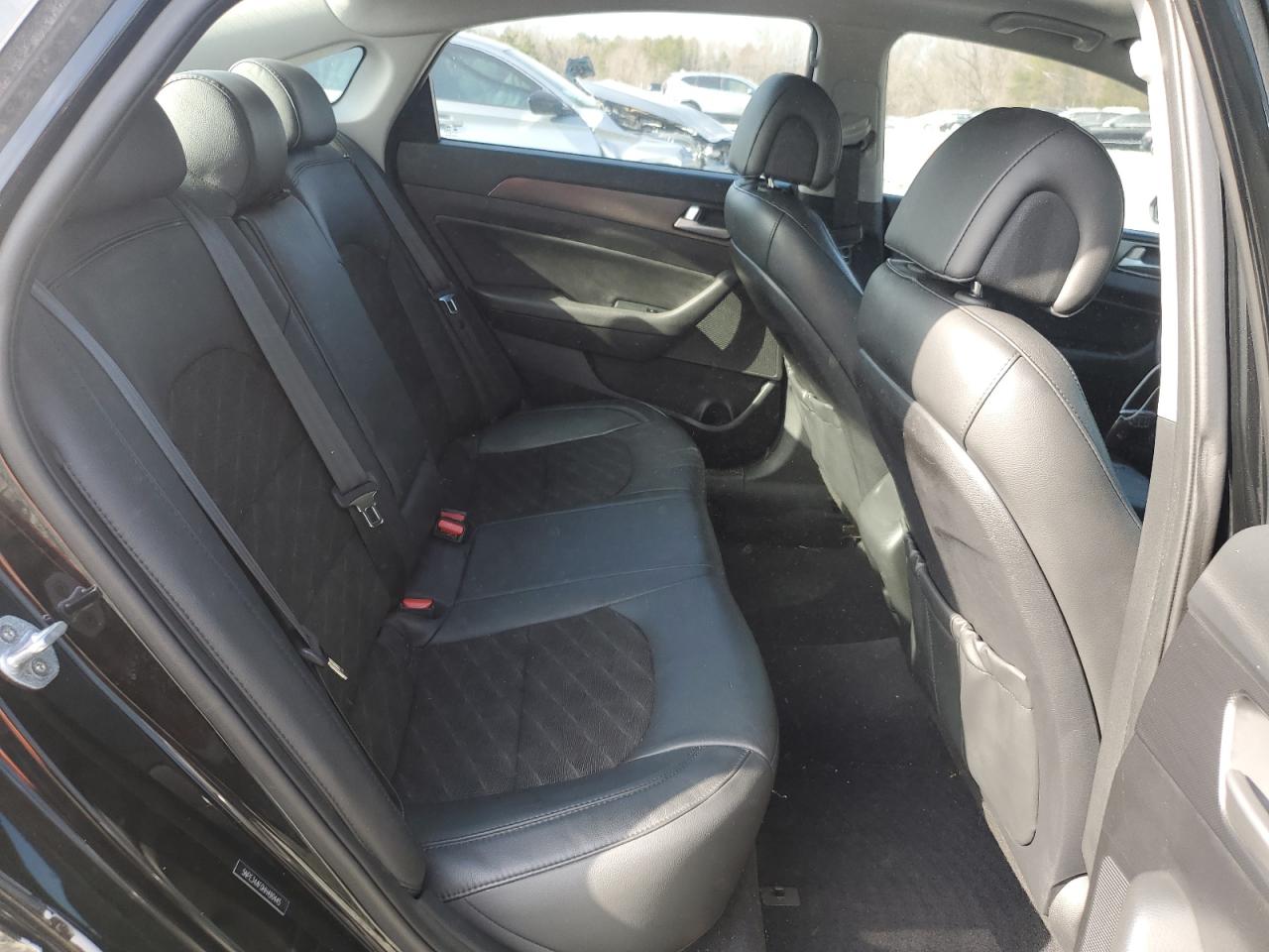 2017 Hyundai Sonata - Image 11