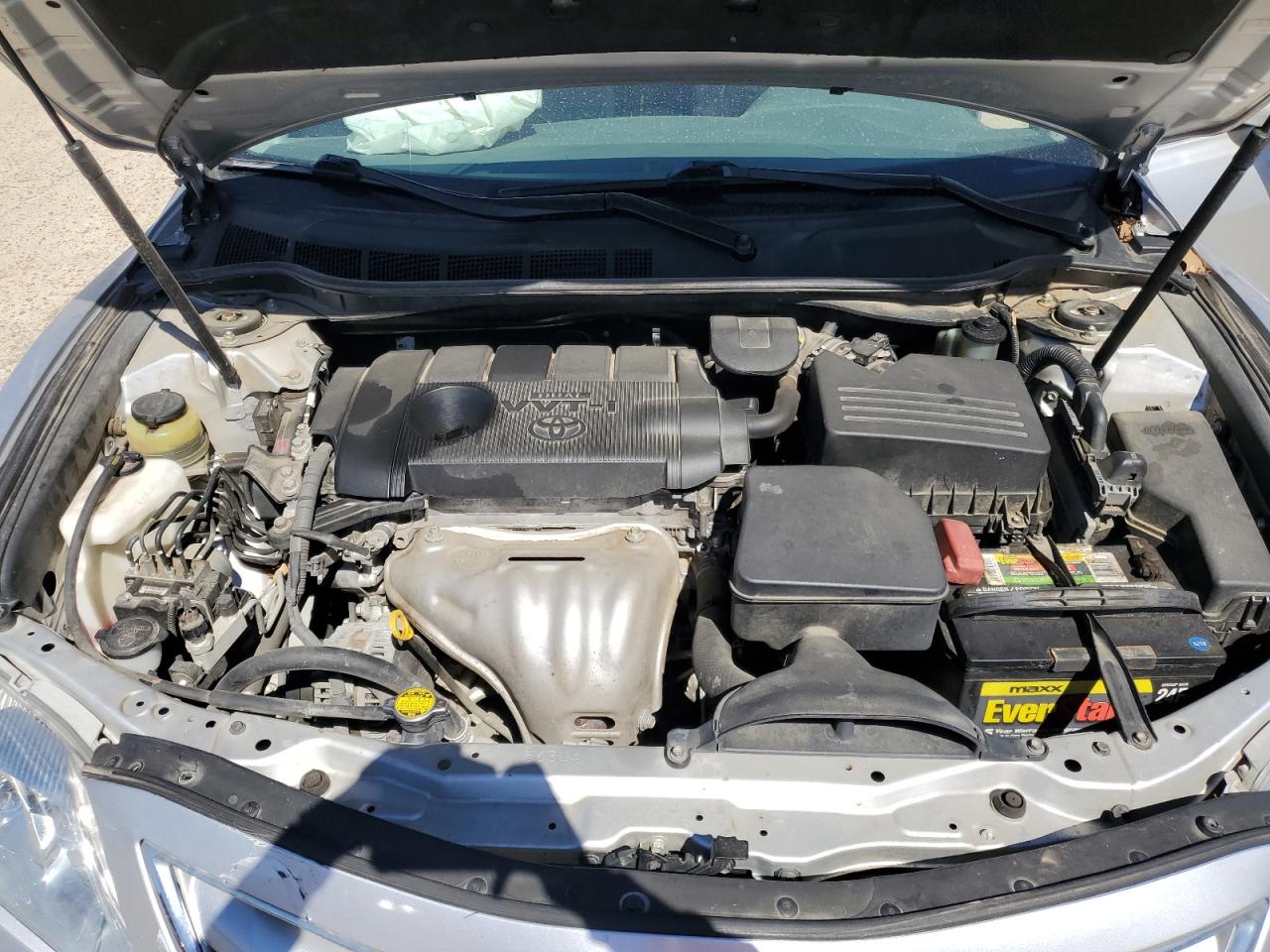2011 Toyota Camry - Image 11