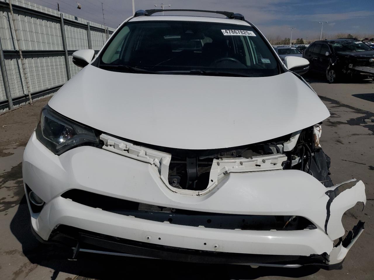 2017 Toyota RAV 4 - Image 5