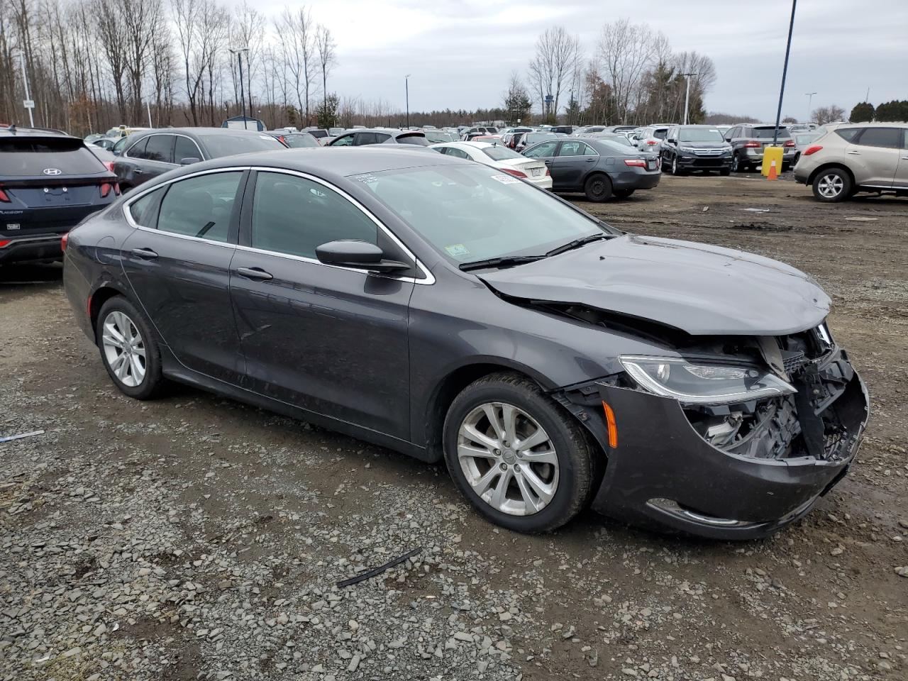 2015 Chrysler 200 - Image 4