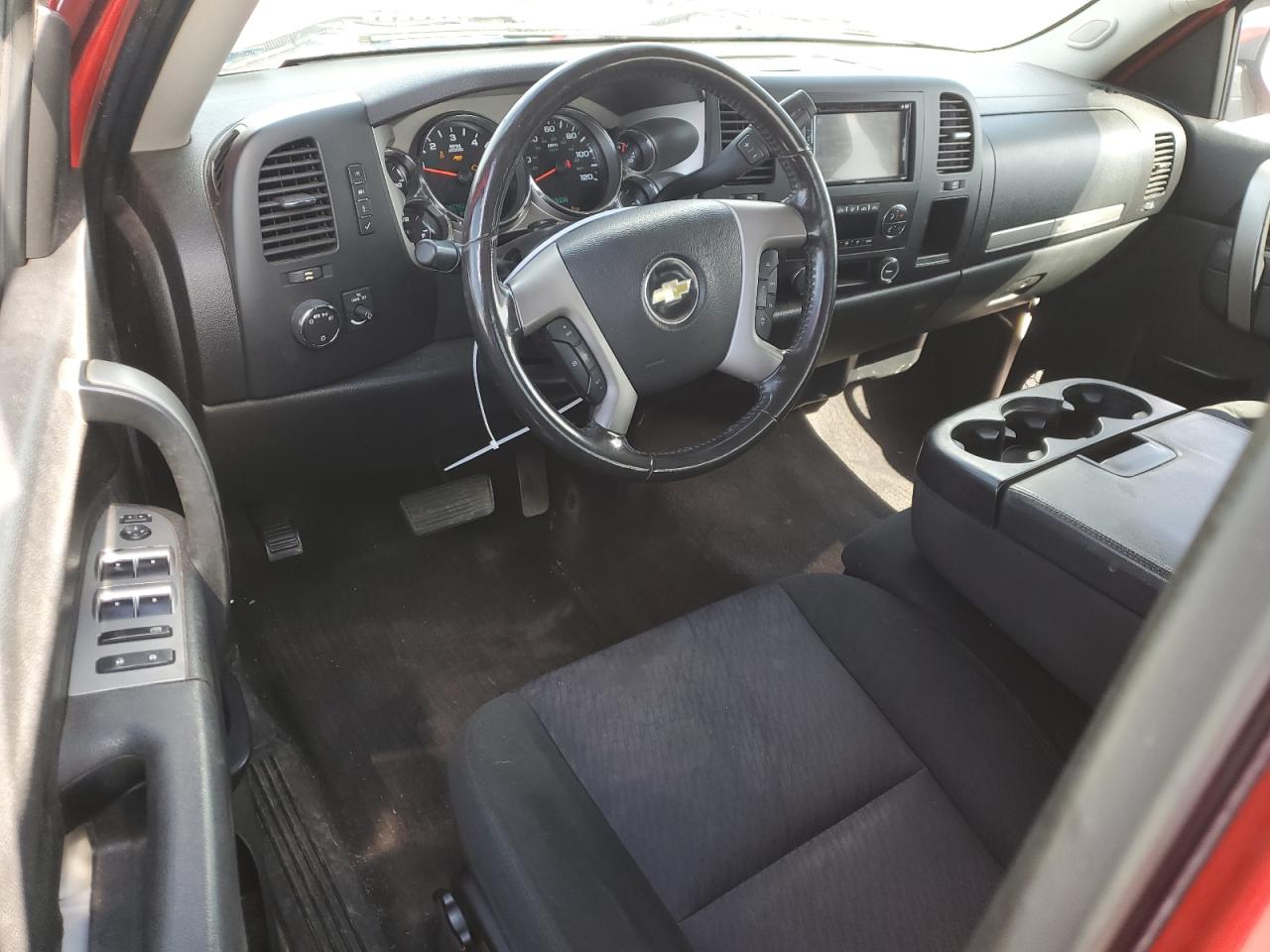 2013 Chevrolet Silverado - Image 8