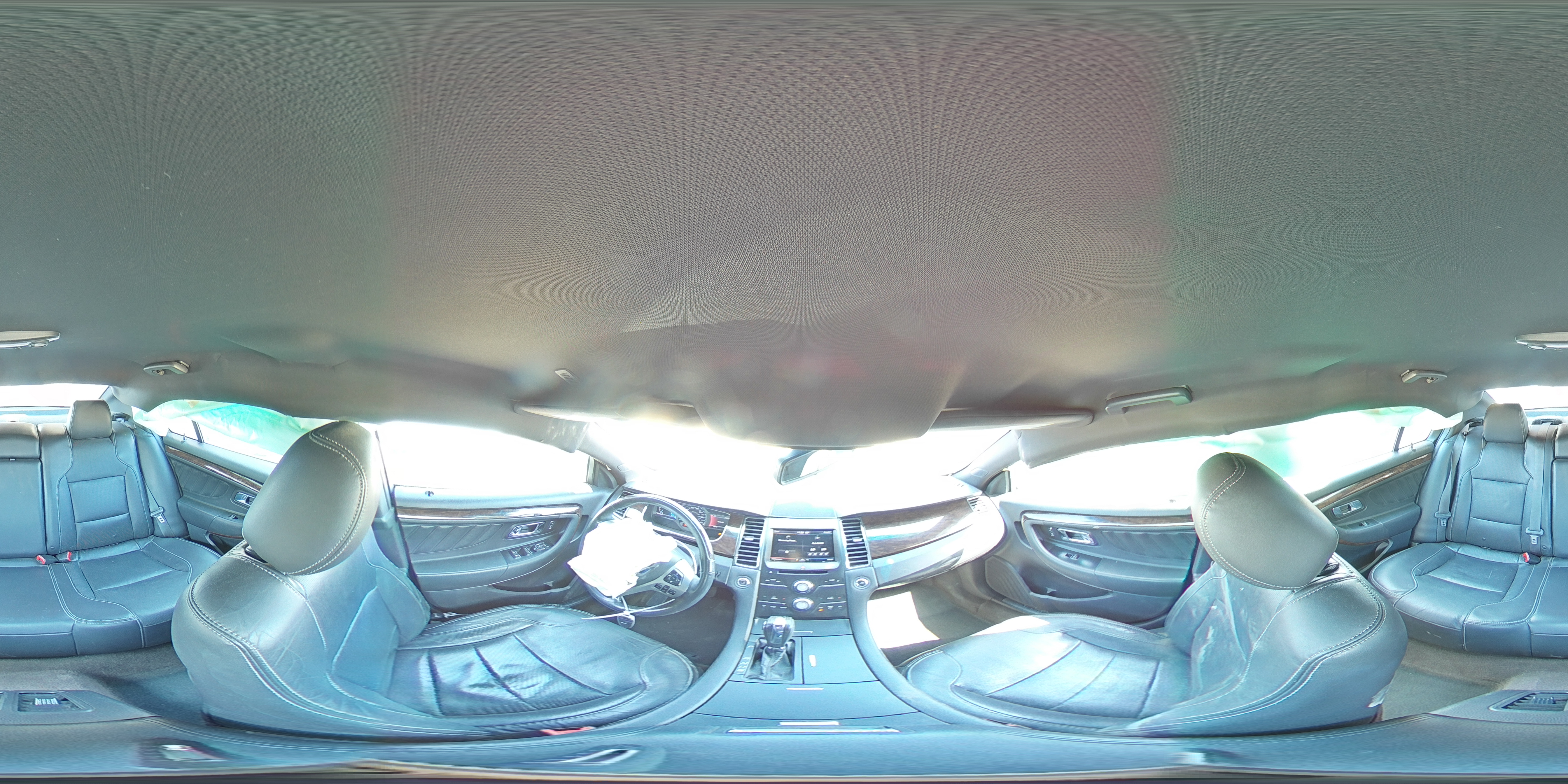 2014 Ford Taurus - Image 15