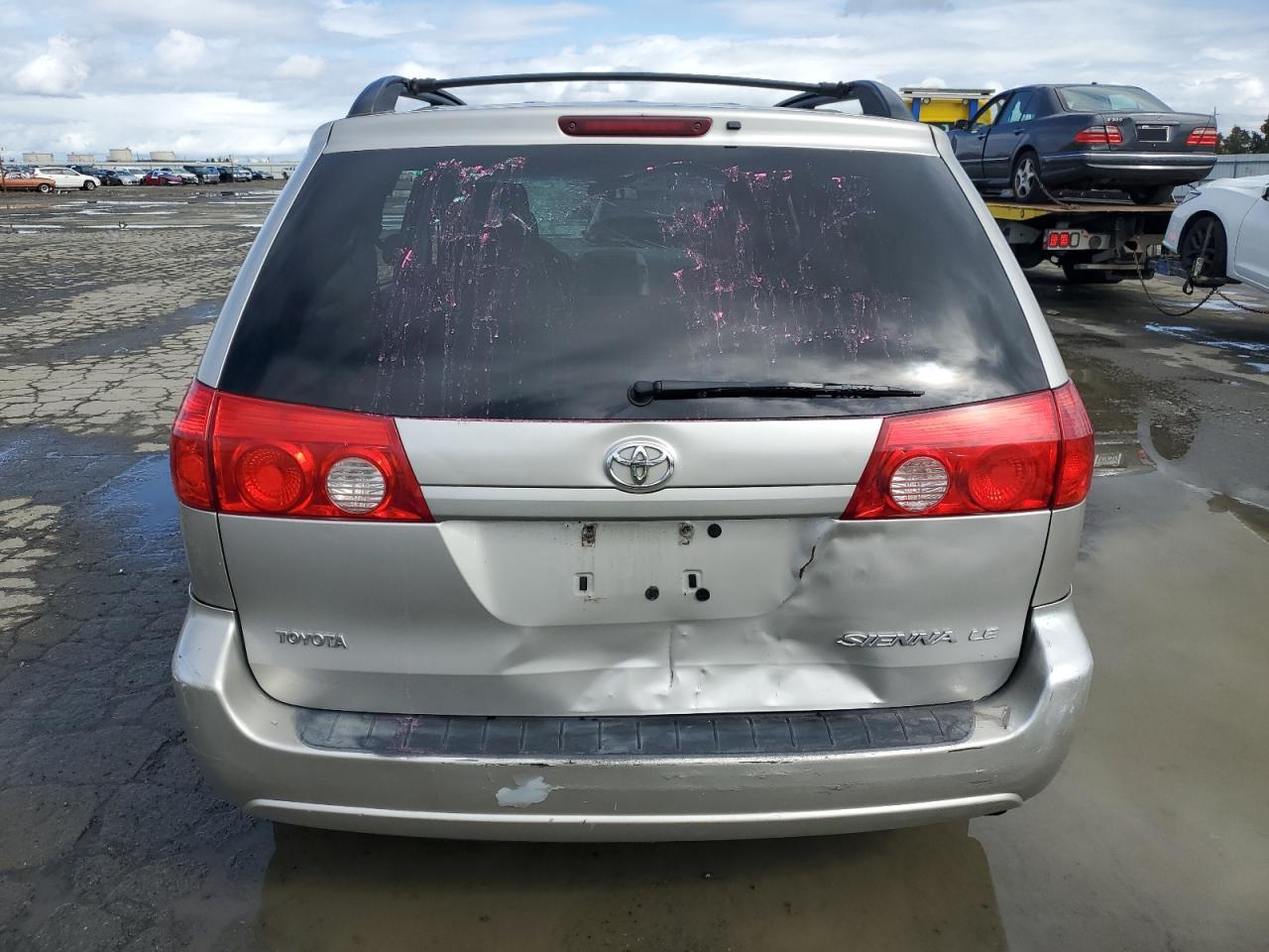 2009 Toyota Sienna - Image 6