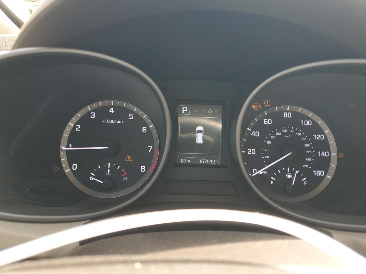 2017 Hyundai Santa Fe - Image 9