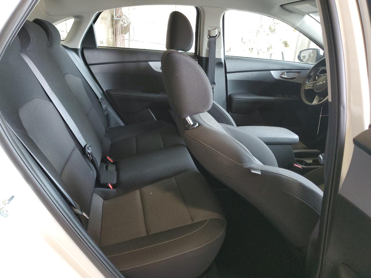 2024 Kia Forte - Image 10