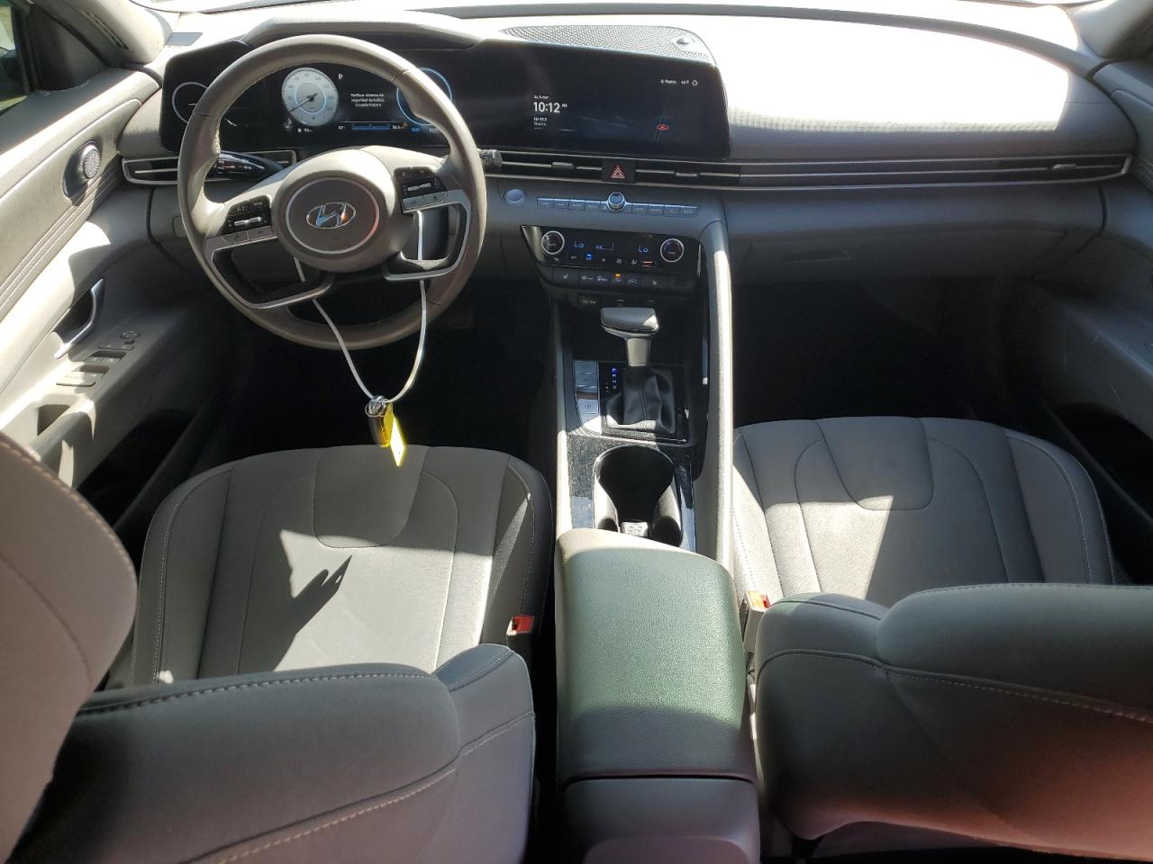 2023 Hyundai Elantra - Image 8