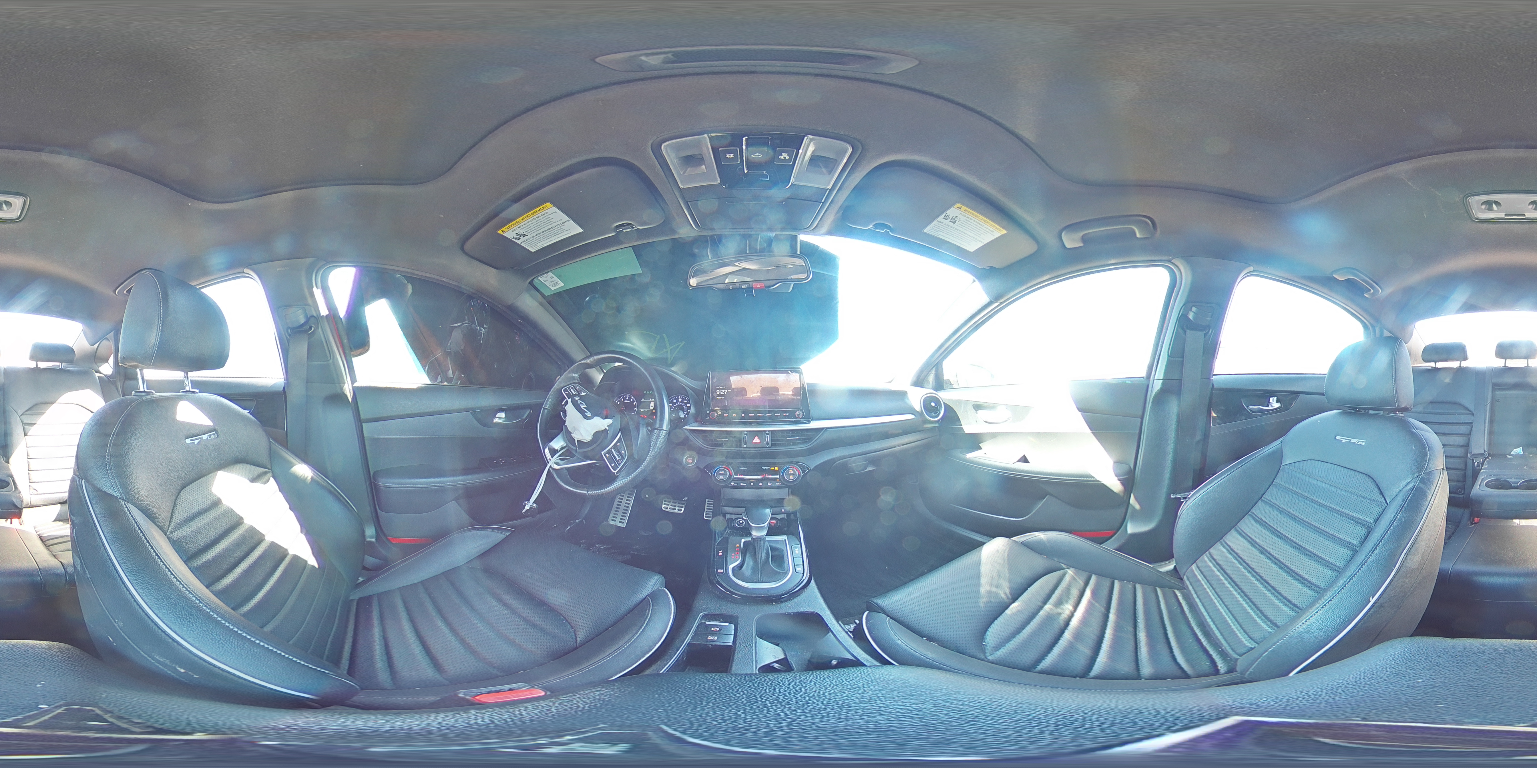 2023 Kia Forte - Image 13