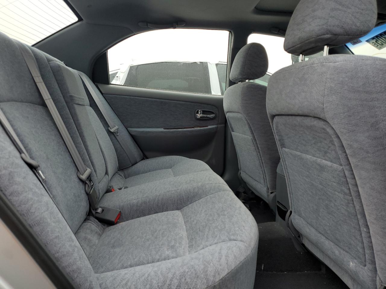 2005 Kia Optima - Image 10