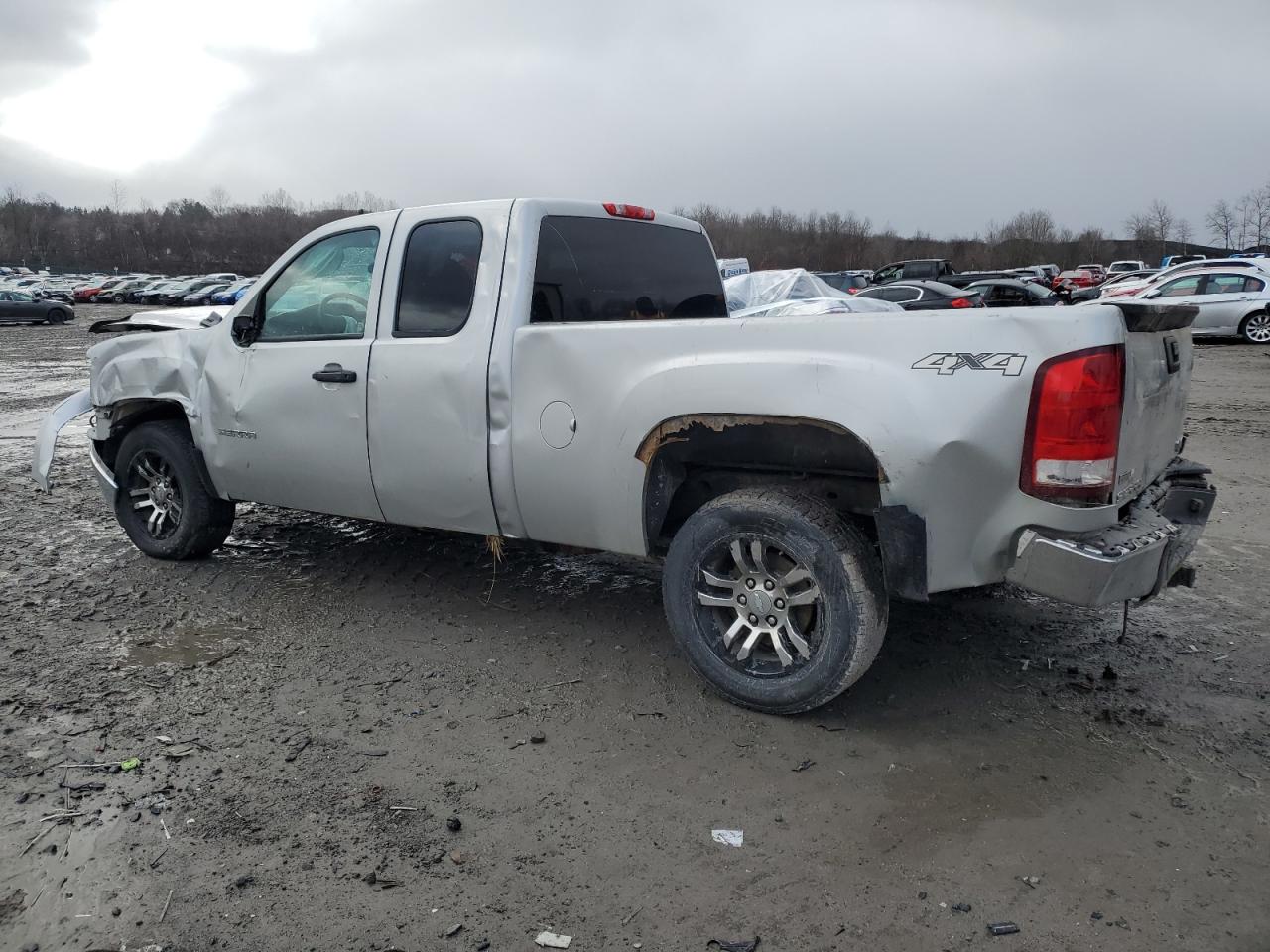 2011 GMC Sierra - Image 2