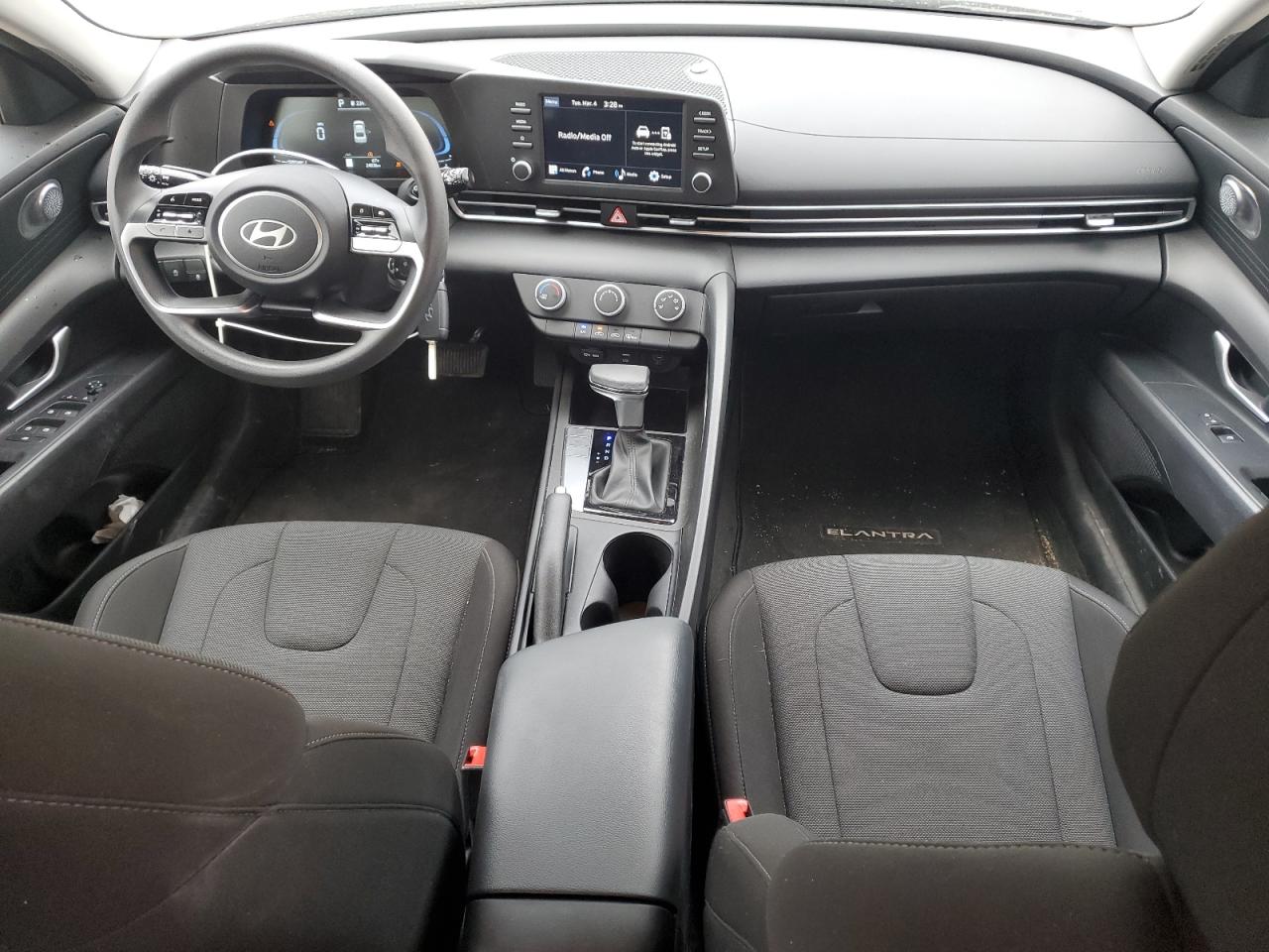 2024 Hyundai Elantra - Image 8