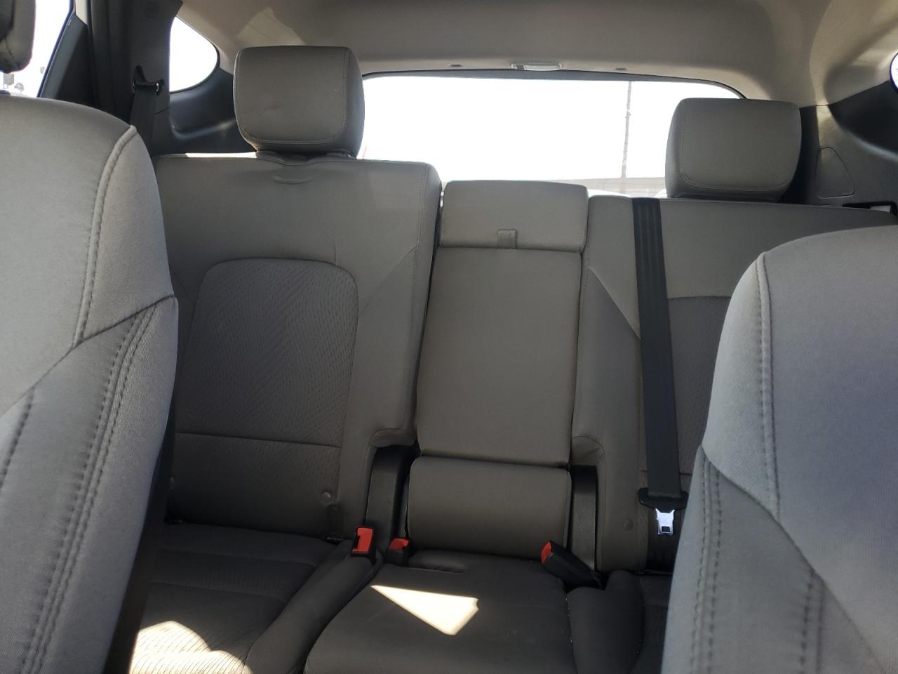 2018 Hyundai Santa Fe - Image 10
