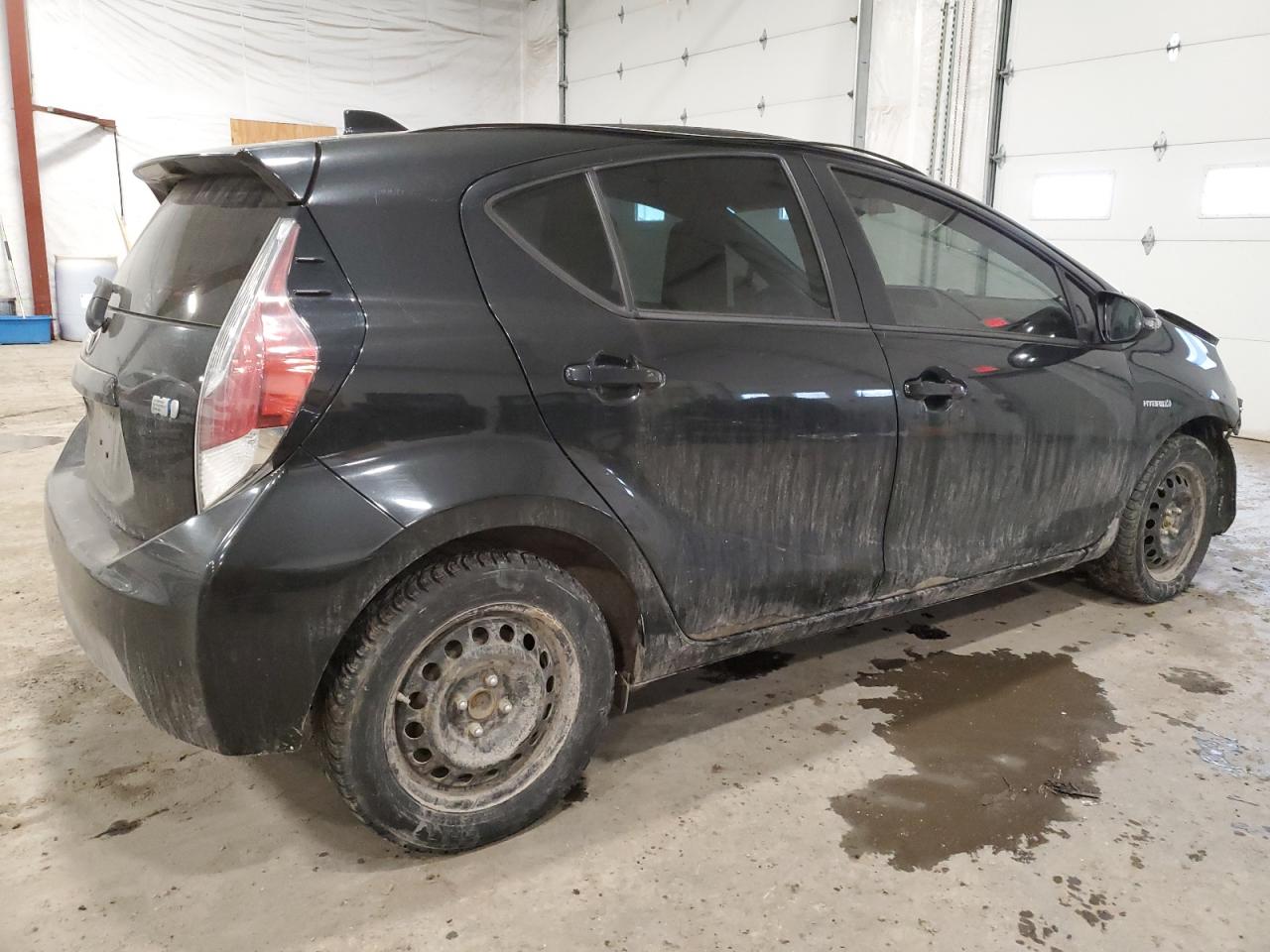 2015 Toyota Prius - Image 3