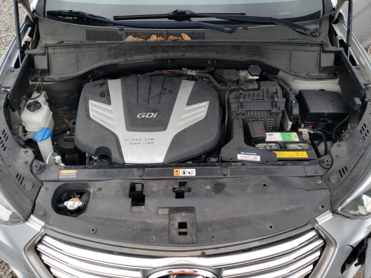 2017 Hyundai Santa Fe - Image 12
