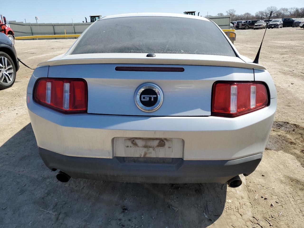 2010 Ford Mustang - Image 6