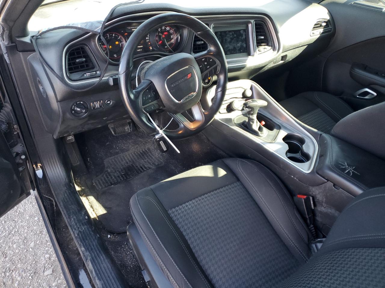 2019 Dodge Challenger - Image 8