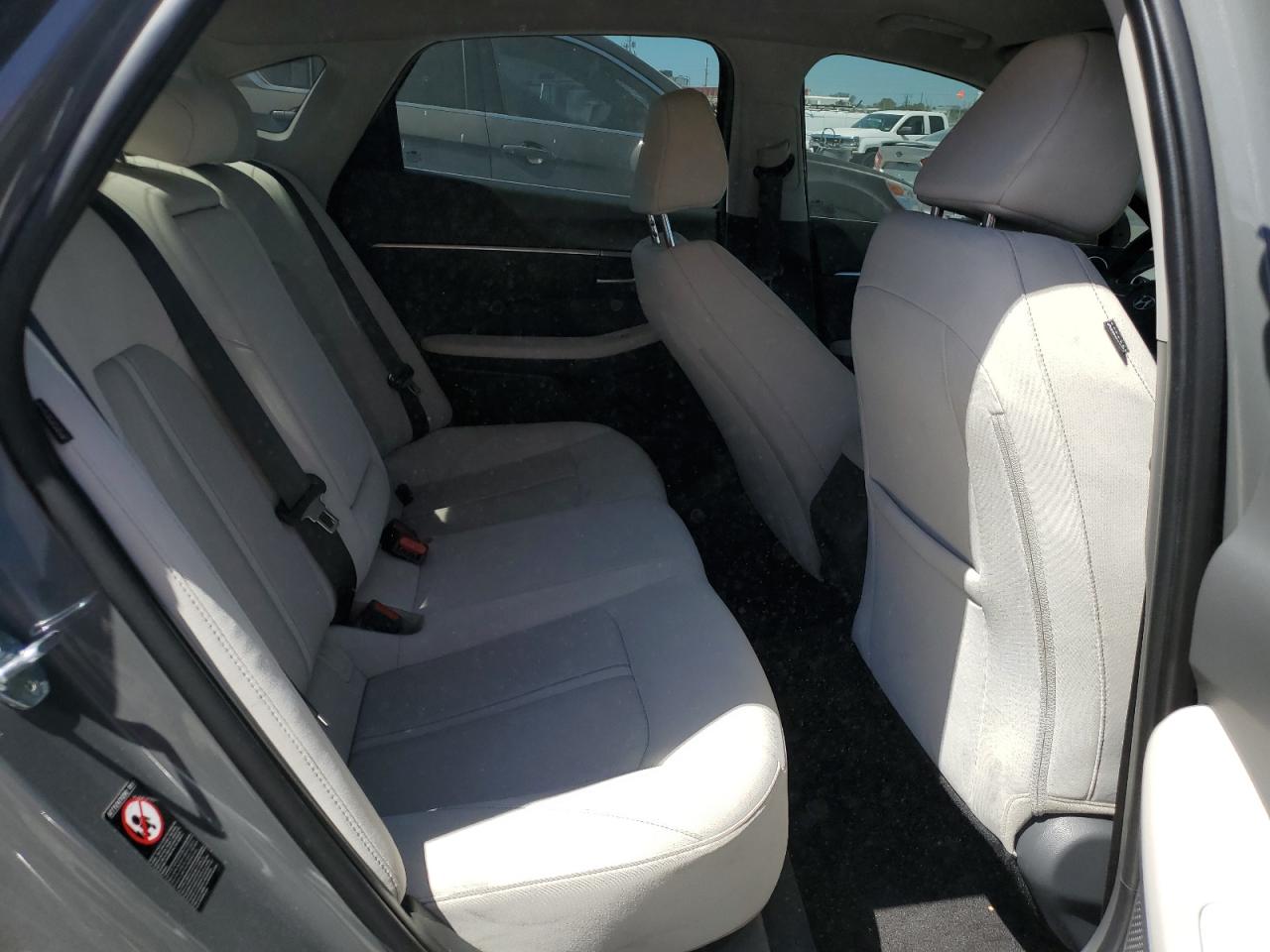 2022 Hyundai Sonata - Image 10