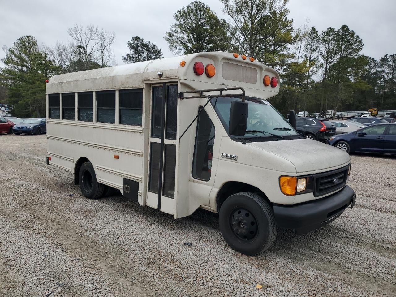 2006 Ford Econoline - Image 1