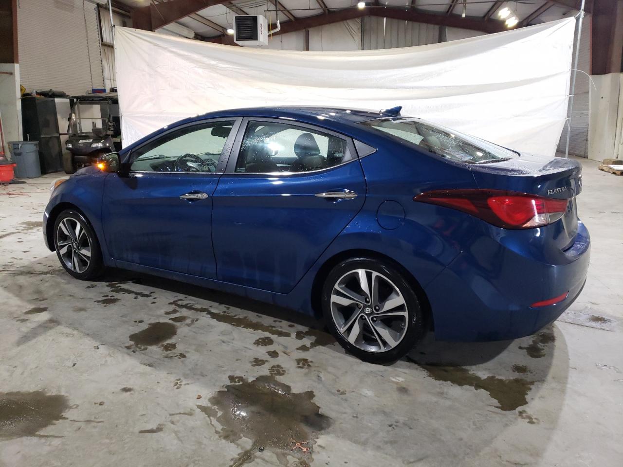 2015 Hyundai Elantra - Image 2