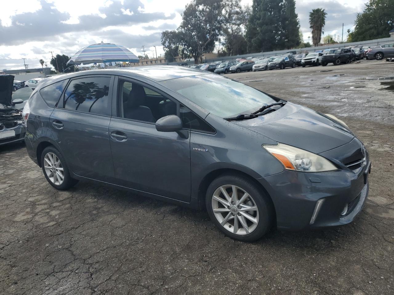 2013 Toyota Prius - Image 4