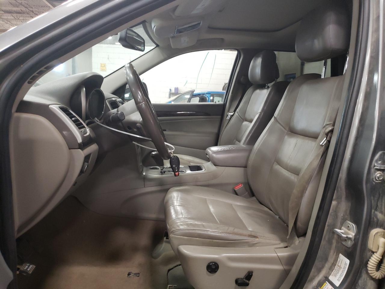 2012 Jeep Grand Cherokee - Image 7