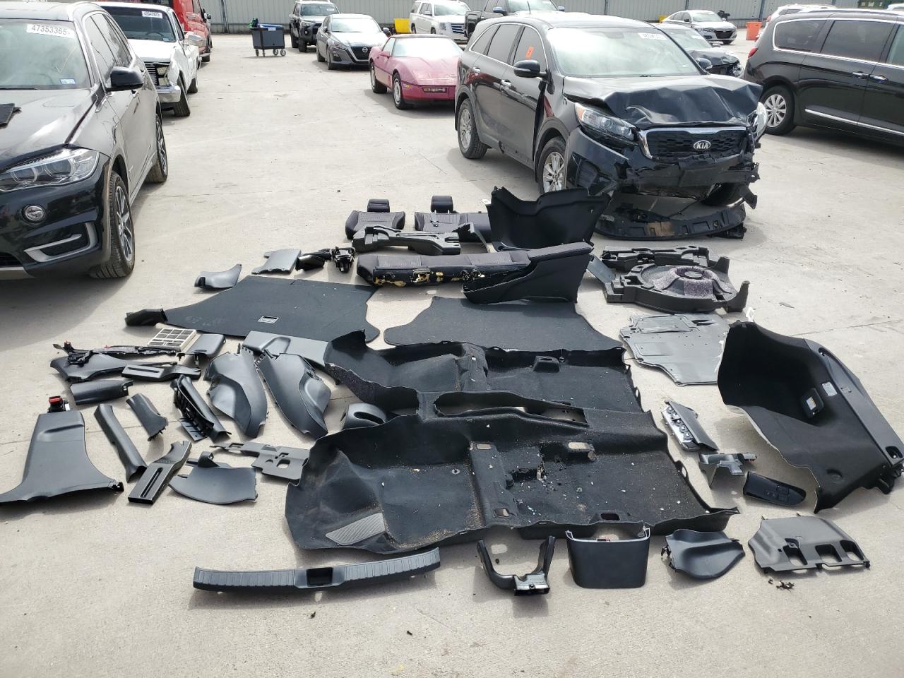 2018 Toyota Prius - Image 12