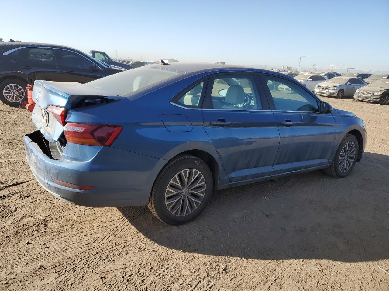 2019 Volkswagen Jetta - Image 3
