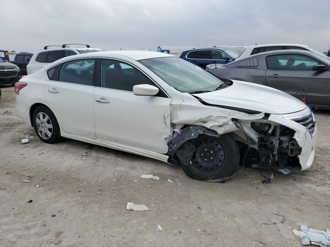 2015 Nissan Altima - Image 4