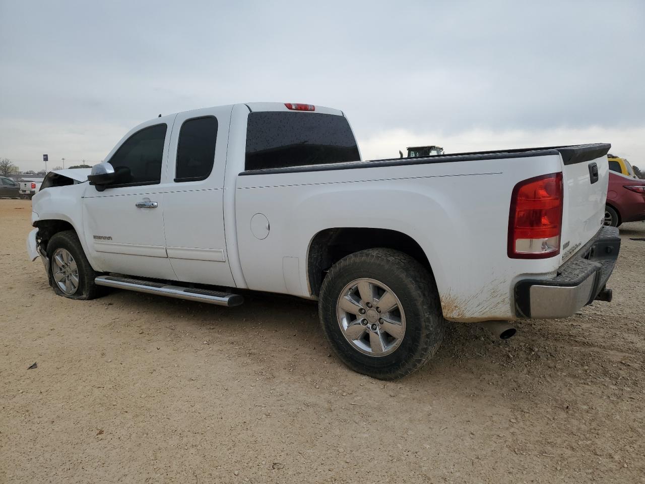 2011 GMC Sierra - Image 2
