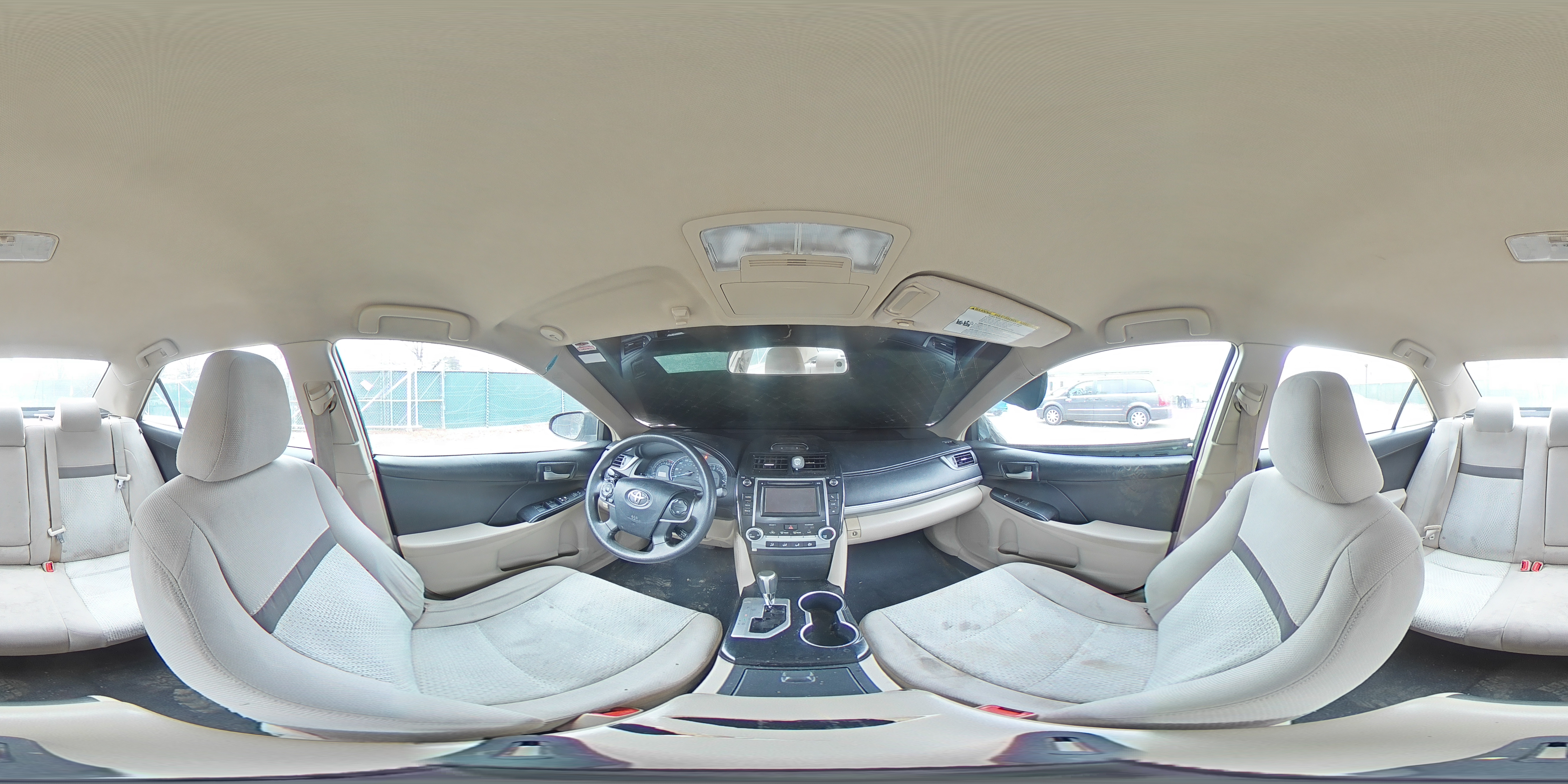 2014 Toyota Camry - Image 13