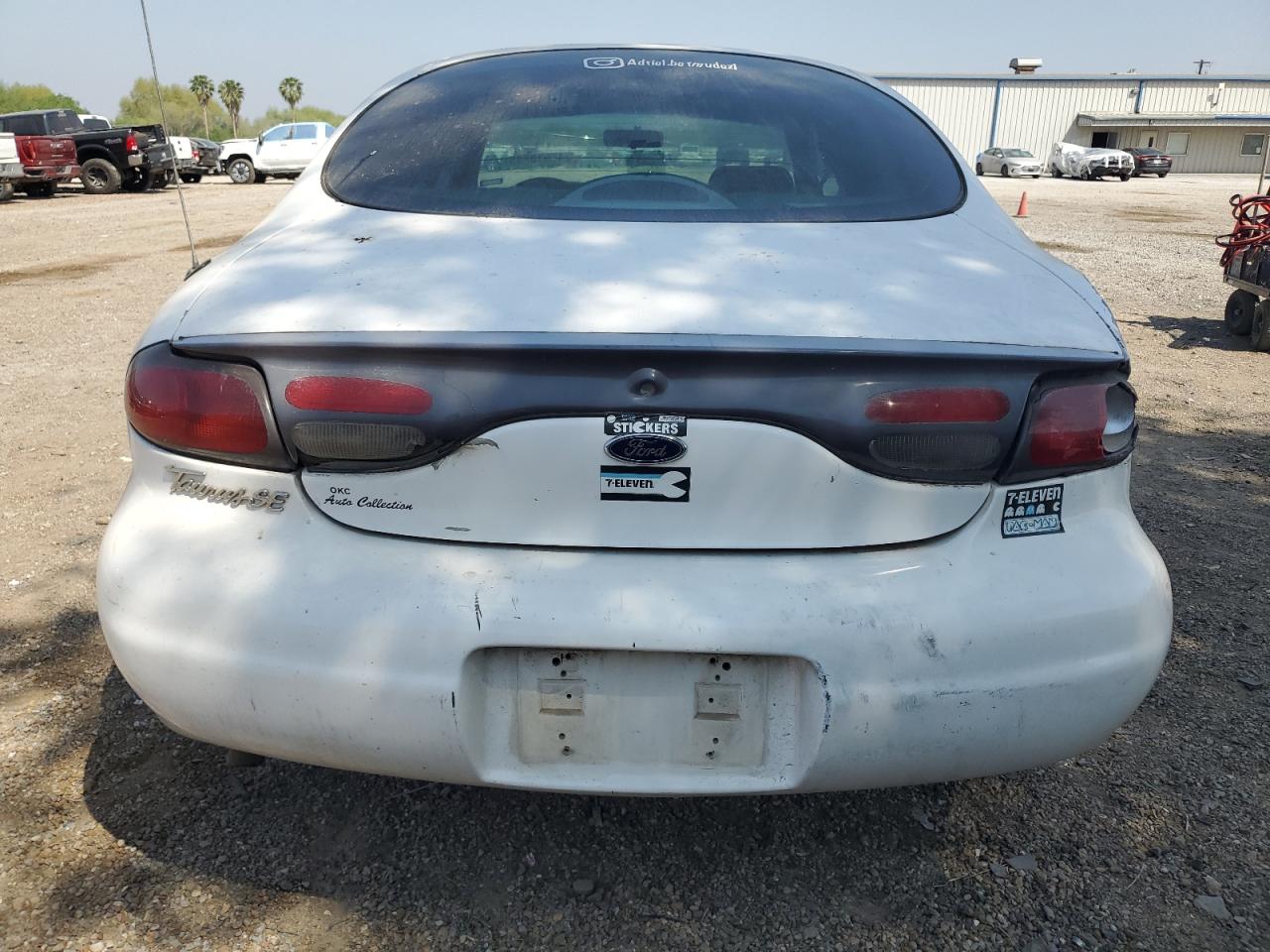 1998 Ford Taurus - Image 6
