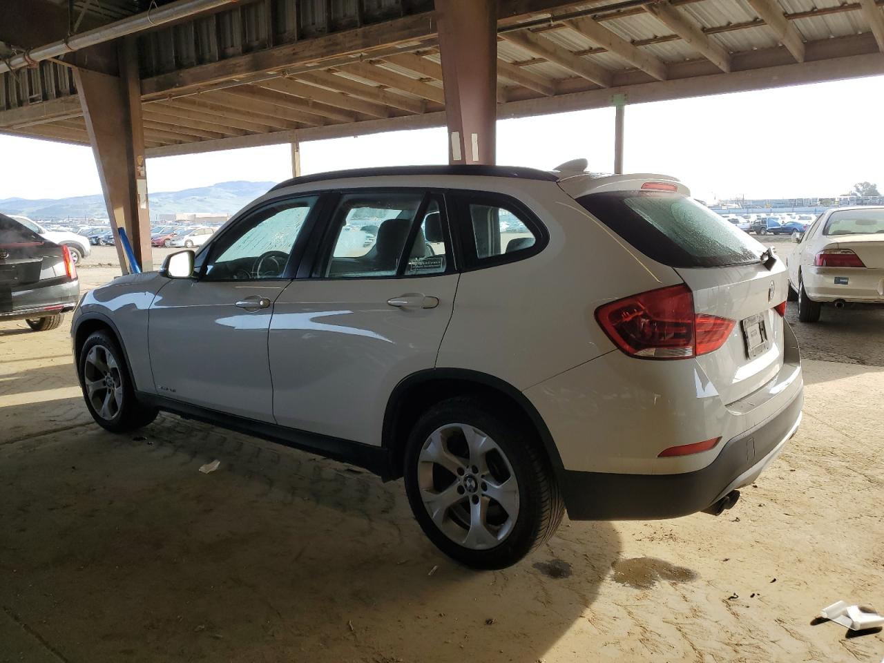 2015 BMW X1 - Image 2