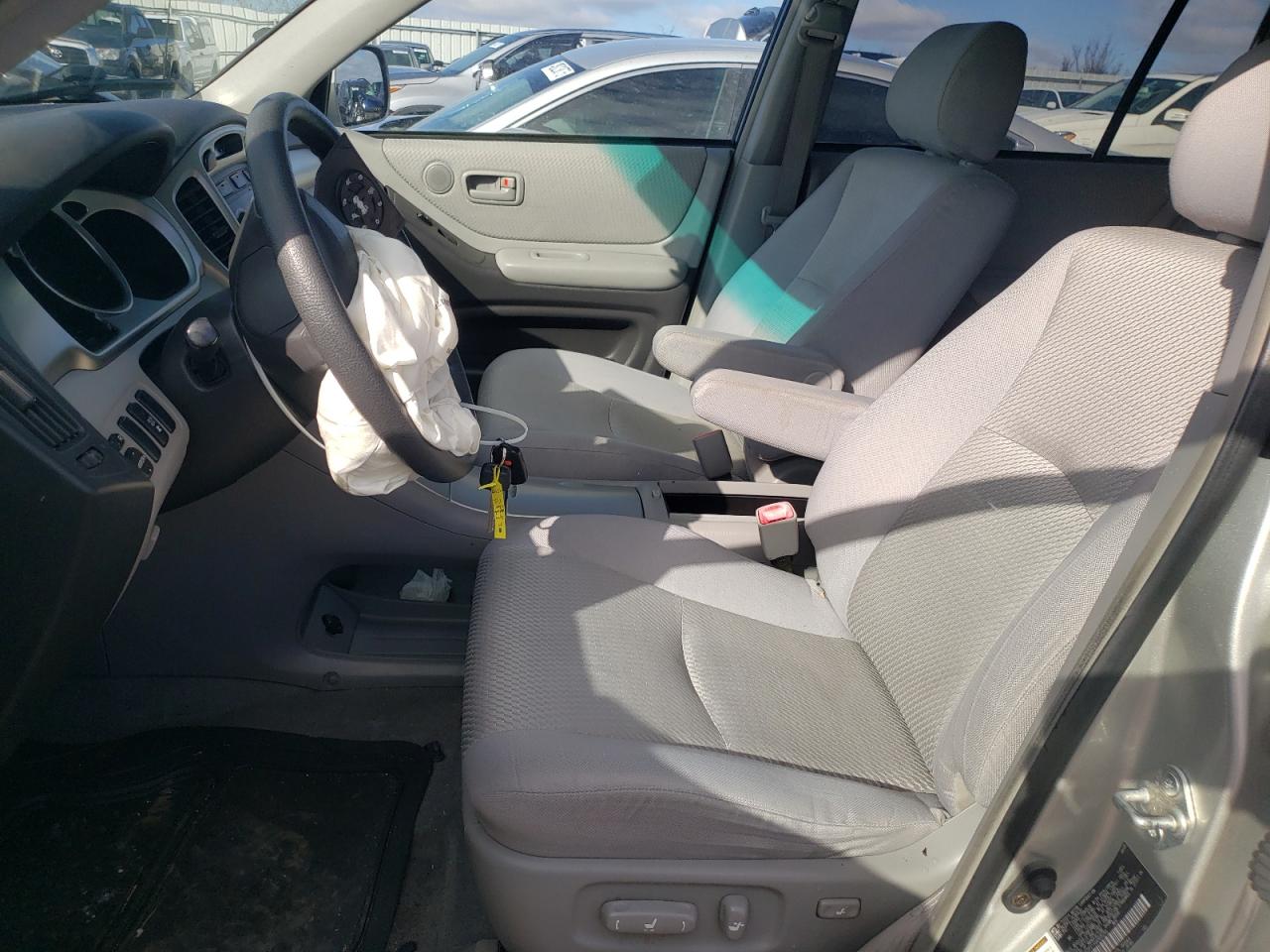 2004 Toyota Highlander - Image 7