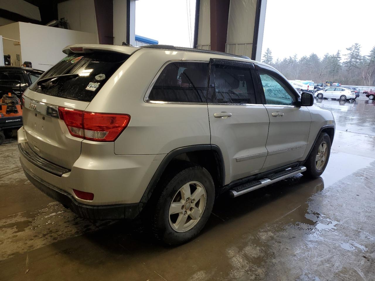 2012 Jeep Grand Cherokee - Image 3