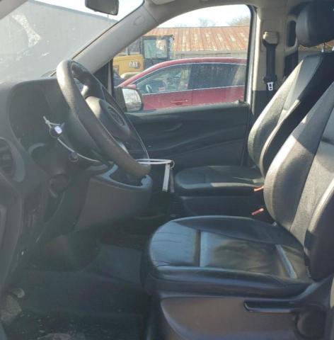 Minivans MERCEDES-BENZ METRIS 2016 Biały