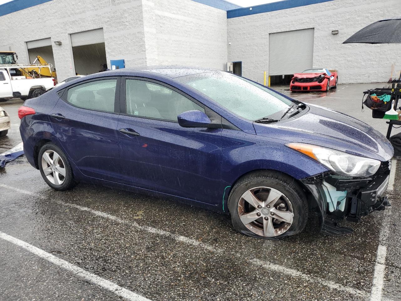 2013 Hyundai Elantra - Image 4